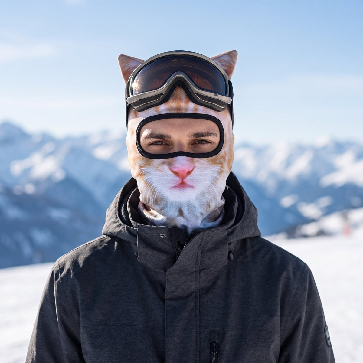 Masque de ski animal porté sur les pistes